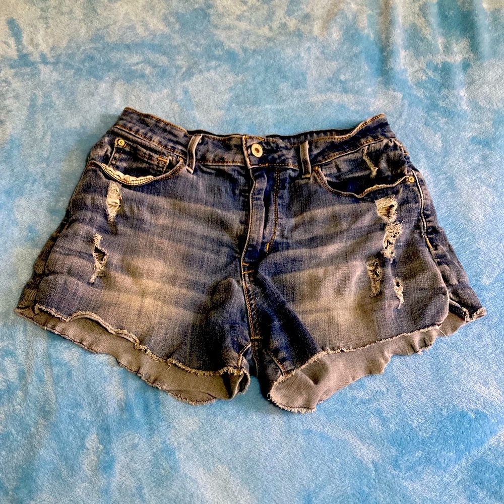 Signature by Levi Strauss Distressed Cut Off Denim Stretch Shorts women’s size M